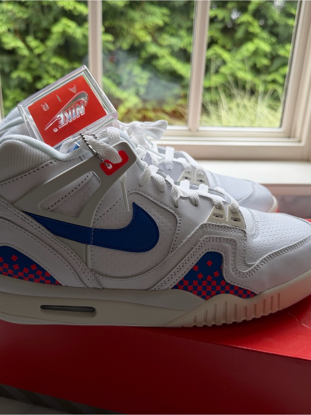 Nike Air Tech Challenge II